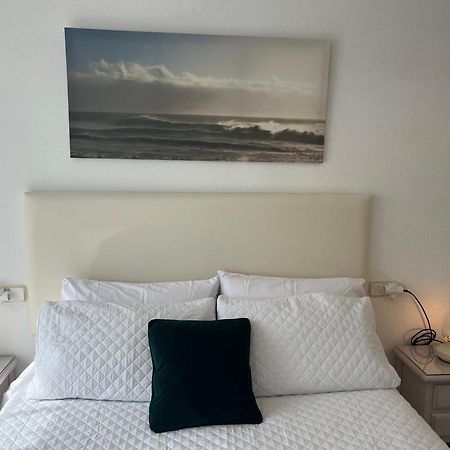 Апартаменты Atico Vistas Al Mar Golf ,Piscina Y Parking Albatros 2 Ринкон-де-ла-Викториа Экстерьер фото